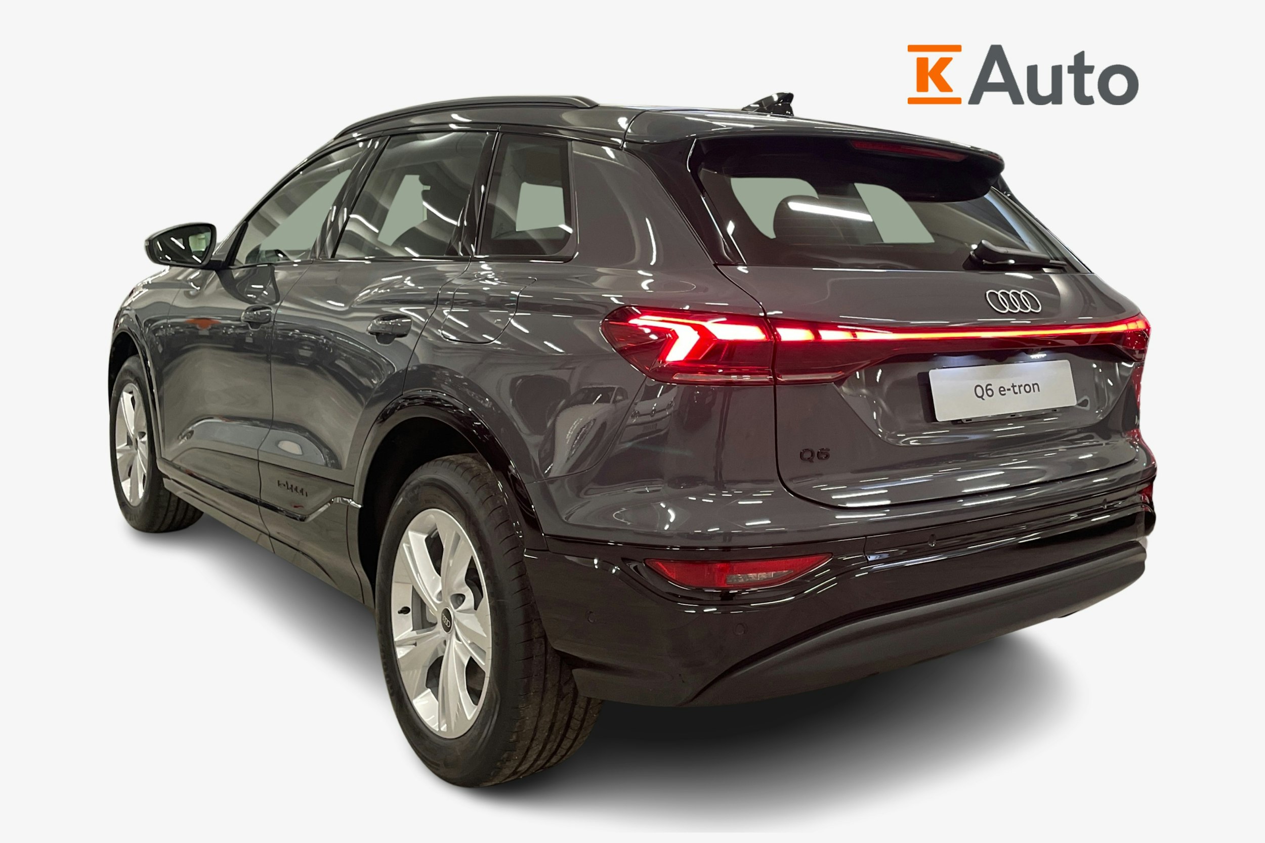 harmaa Audi Q6 e-tron 2025 kuva 2.