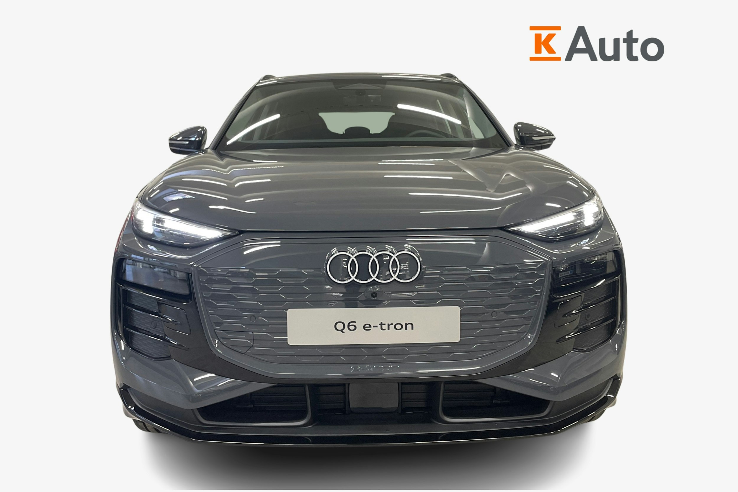 harmaa Audi Q6 e-tron 2025 kuva 3.