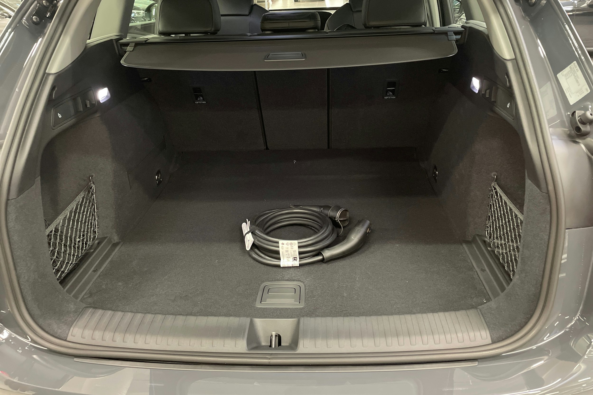 harmaa Audi Q6 e-tron 2025 kuva 14.
