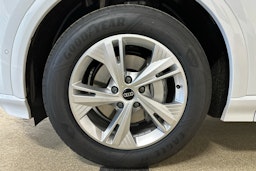 met. valkoinen Audi Q6 e-tron 2025 kuva 9.