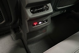 met. valkoinen Audi Q6 e-tron 2025 kuva 11.