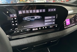 met. valkoinen Audi Q6 e-tron 2025 kuva 16.