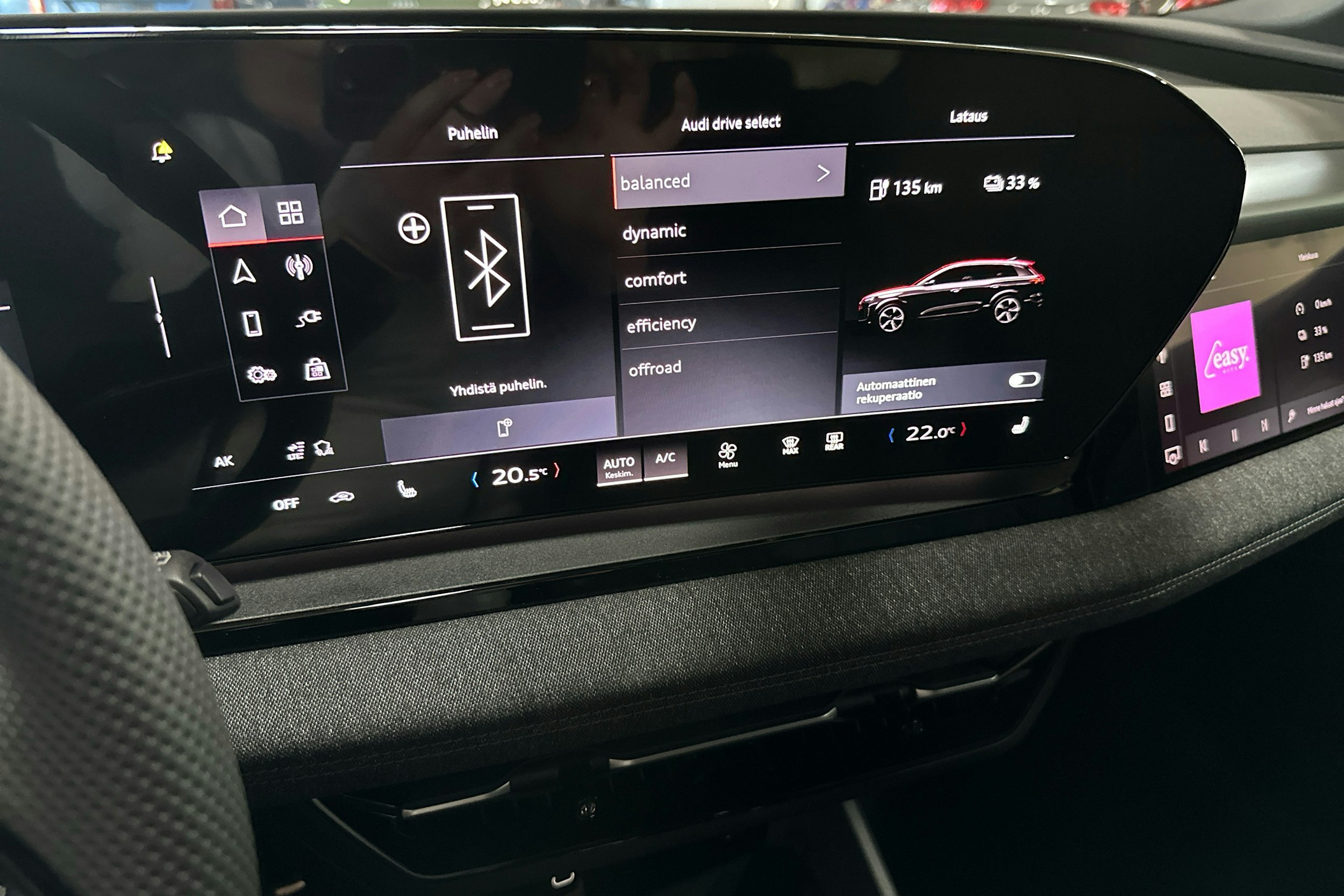 met. valkoinen Audi Q6 e-tron 2025 kuva 18.