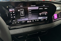 met. valkoinen Audi Q6 e-tron 2025 kuva 18.
