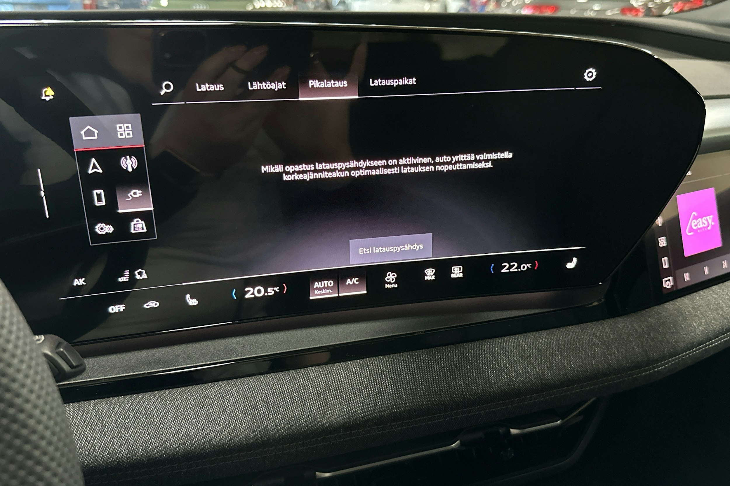 met. valkoinen Audi Q6 e-tron 2025 kuva 20.