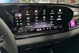 met. valkoinen Audi Q6 e-tron 2025 kuva 21.