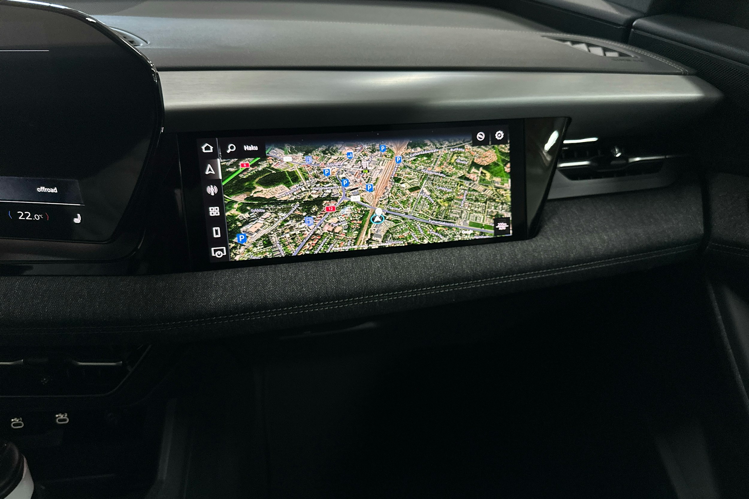 met. valkoinen Audi Q6 e-tron 2025 kuva 24.