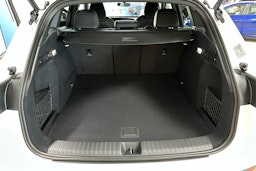 met. valkoinen Audi Q6 e-tron 2025 kuva 31.