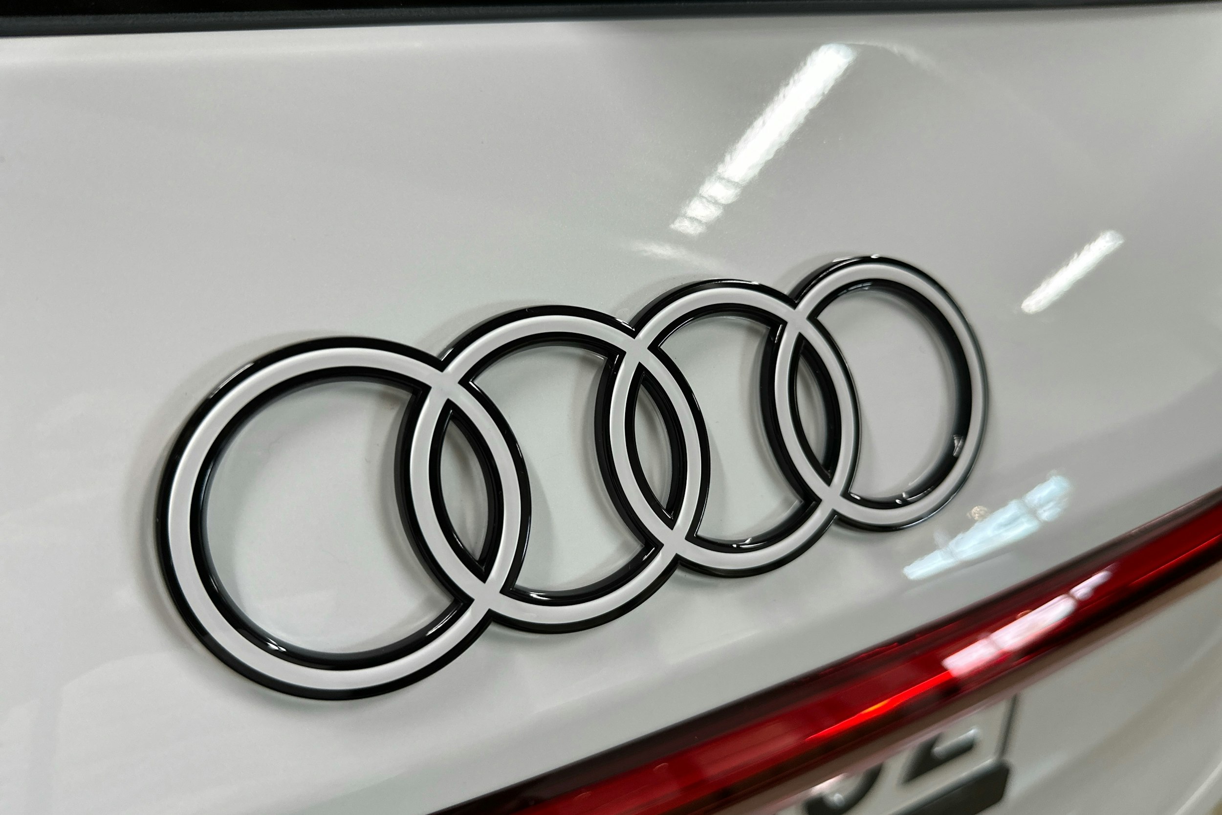 met. valkoinen Audi Q6 e-tron 2025 kuva 35.