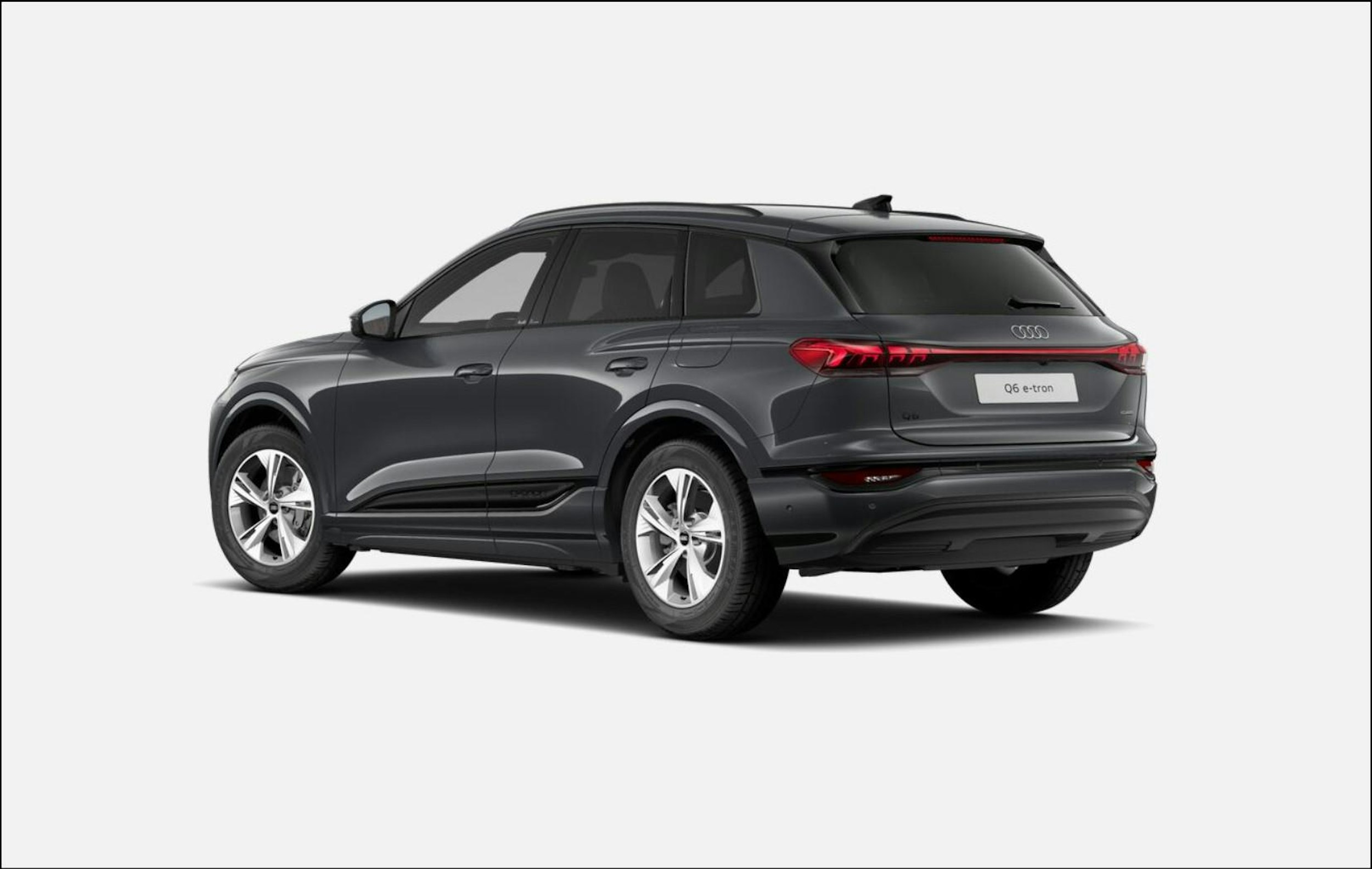 harmaa Audi Q6 e-tron 2025 kuva 5.