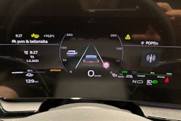 harmaa Audi Q6 e-tron 2025 kuva 14.