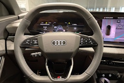 harmaa Audi Q6 e-tron 2025 kuva 16.