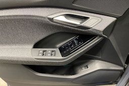 harmaa Audi Q6 e-tron 2025 kuva 18.