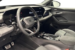 musta Audi Q6 e-tron 2025 kuva 6.