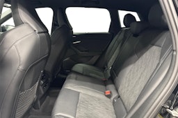 musta Audi Q6 e-tron 2025 kuva 8.