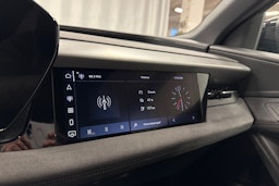 musta Audi Q6 e-tron 2025 kuva 24.