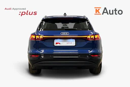 sininen Audi Q6 e-tron 2025 kuva 3.
