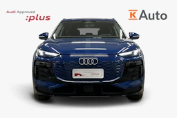 sininen Audi Q6 e-tron 2025 kuva 4.