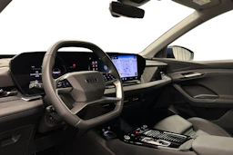 sininen Audi Q6 e-tron 2025 kuva 6.