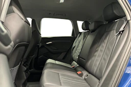 sininen Audi Q6 e-tron 2025 kuva 8.