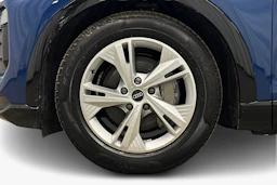 sininen Audi Q6 e-tron 2025 kuva 9.