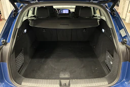 sininen Audi Q6 e-tron 2025 kuva 11.