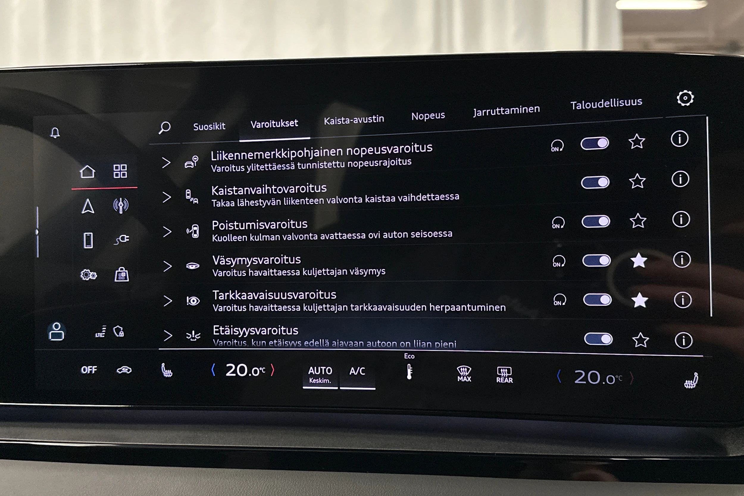 sininen Audi Q6 e-tron 2025 kuva 26.