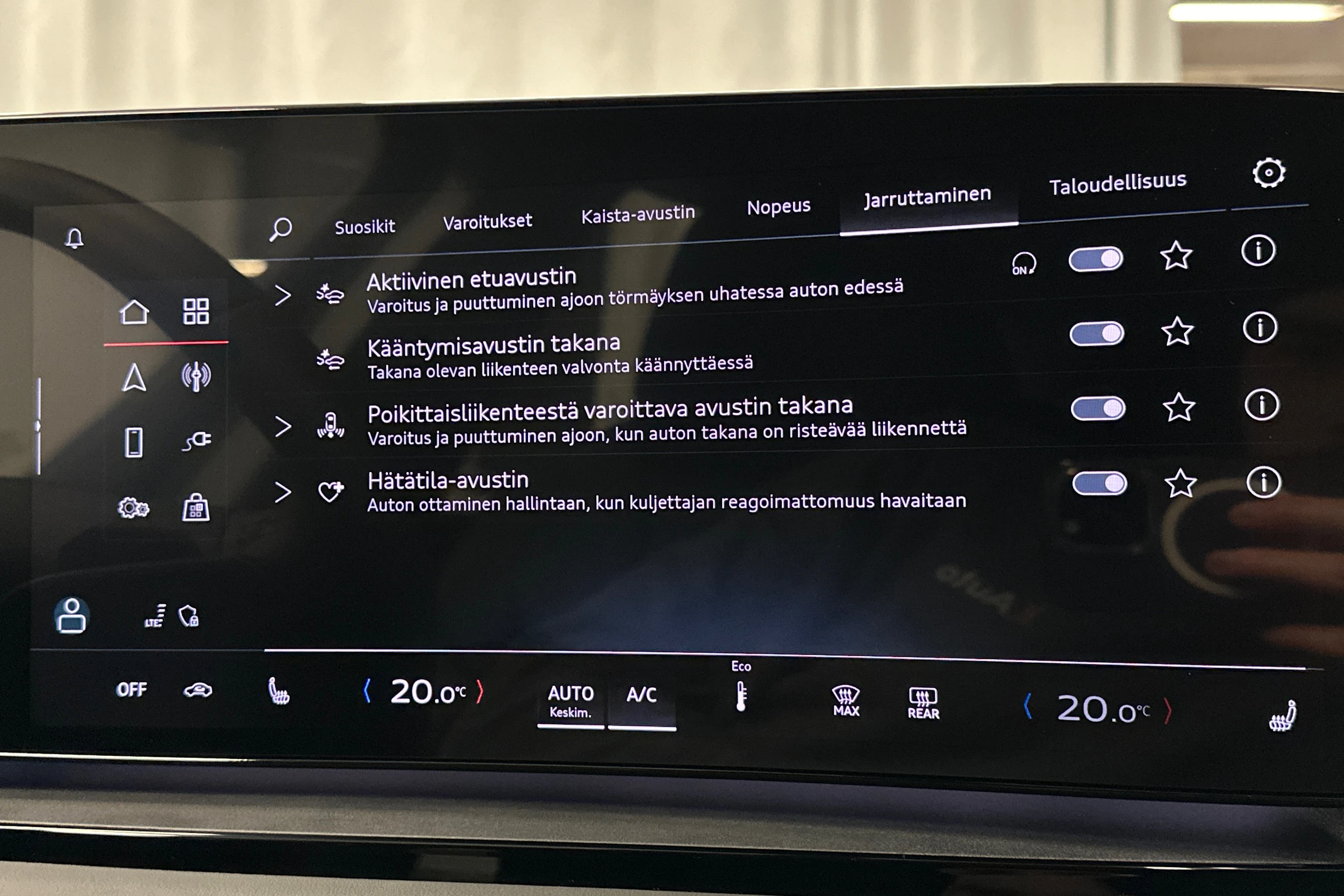 sininen Audi Q6 e-tron 2025 kuva 29.