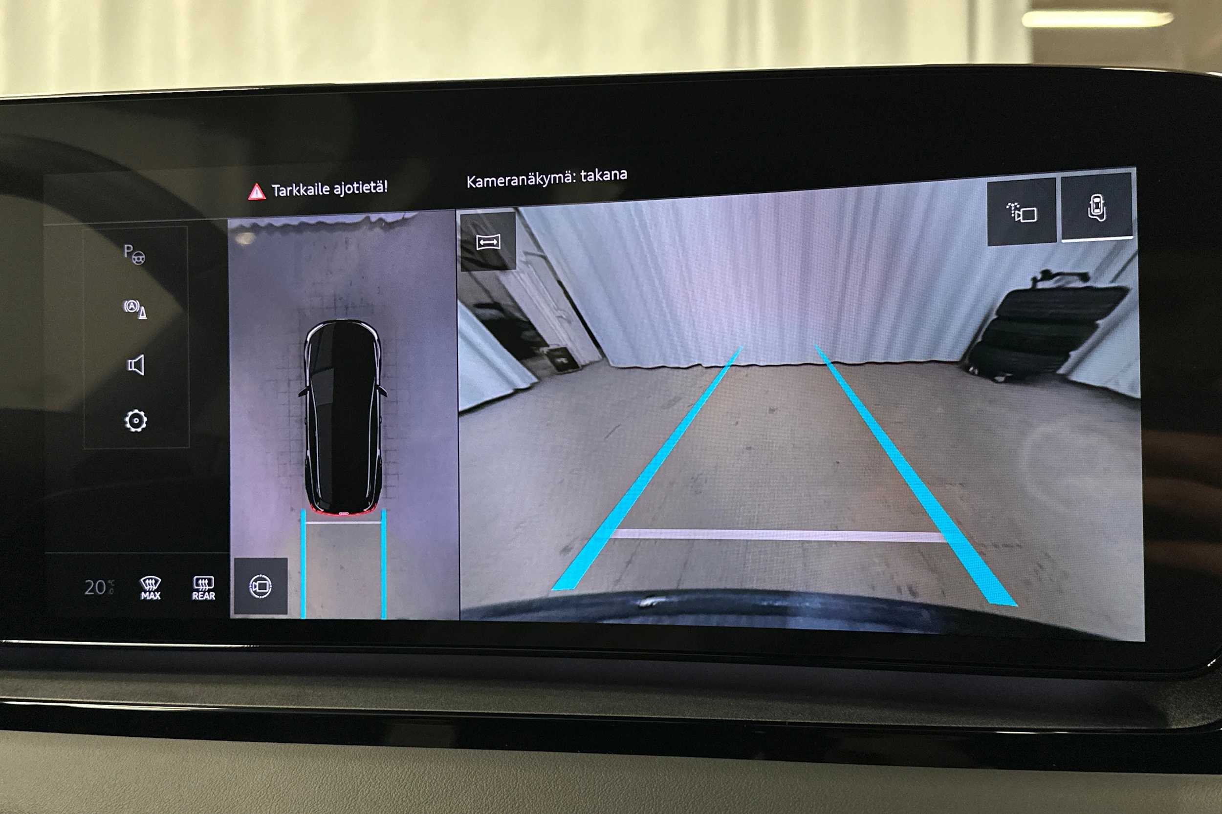 sininen Audi Q6 e-tron 2025 kuva 31.