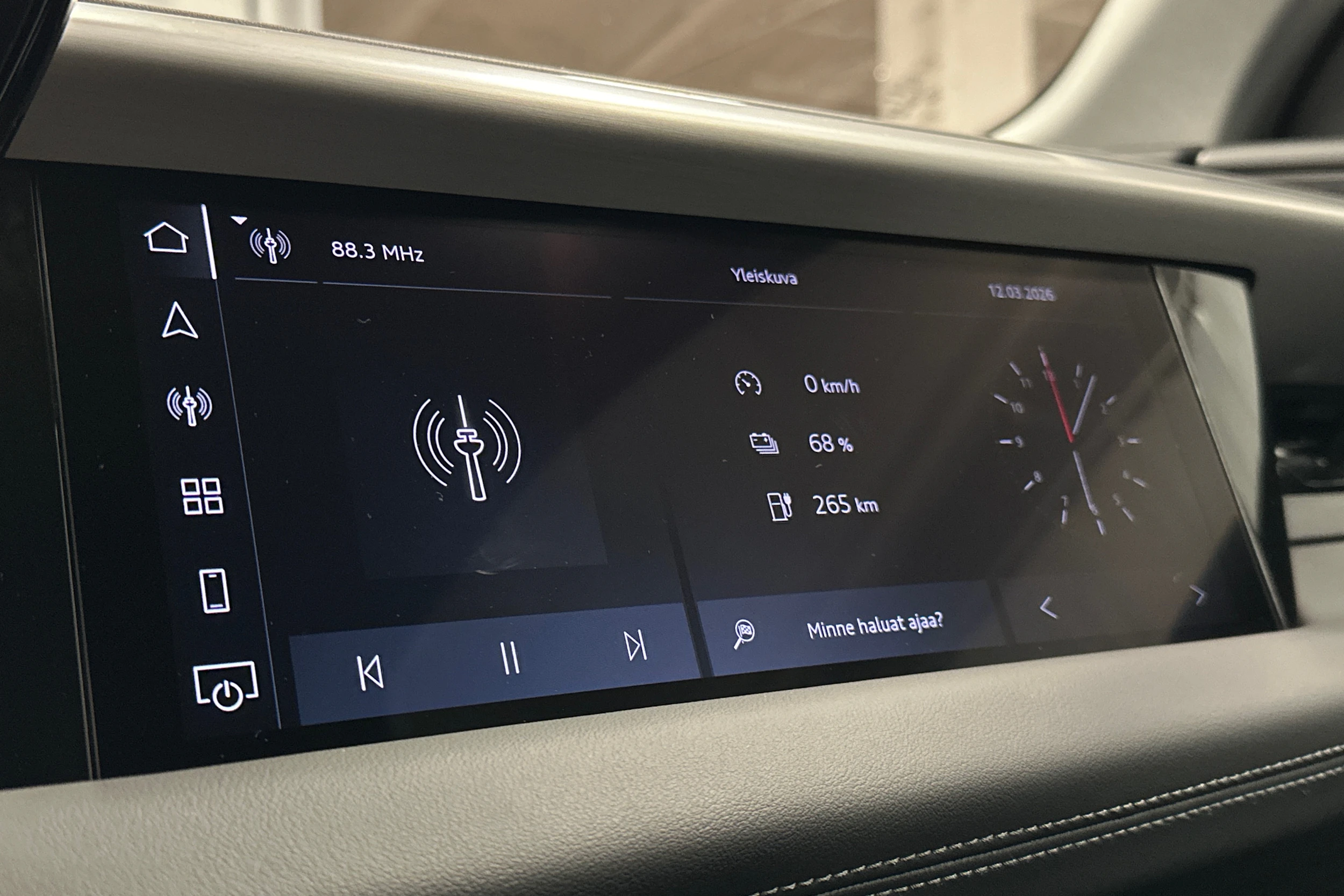 sininen Audi Q6 e-tron 2025 kuva 32.