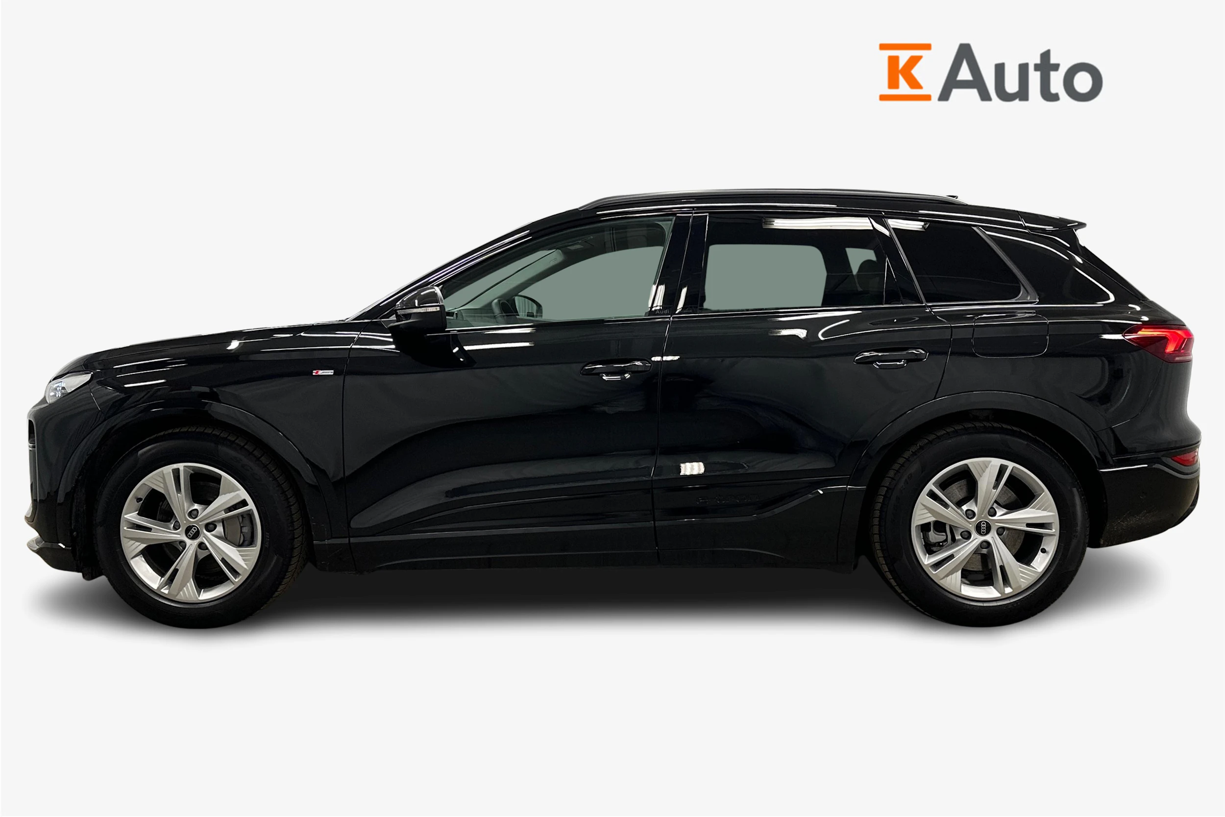 musta Audi Q6 e-tron 2025 kuva 5.