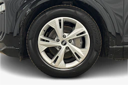 musta Audi Q6 e-tron 2025 kuva 9.