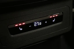 musta Audi Q6 e-tron 2025 kuva 13.