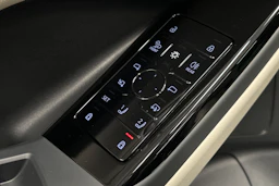 musta Audi Q6 e-tron 2025 kuva 16.