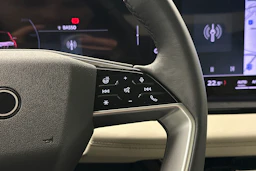 musta Audi Q6 e-tron 2025 kuva 21.