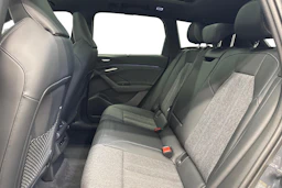 harmaa Audi Q6 e-tron 2025 kuva 8.