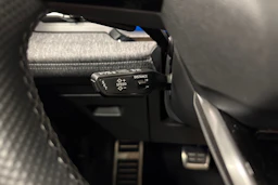 harmaa Audi Q6 e-tron 2025 kuva 13.