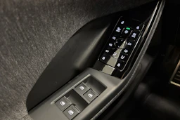 harmaa Audi Q6 e-tron 2025 kuva 16.