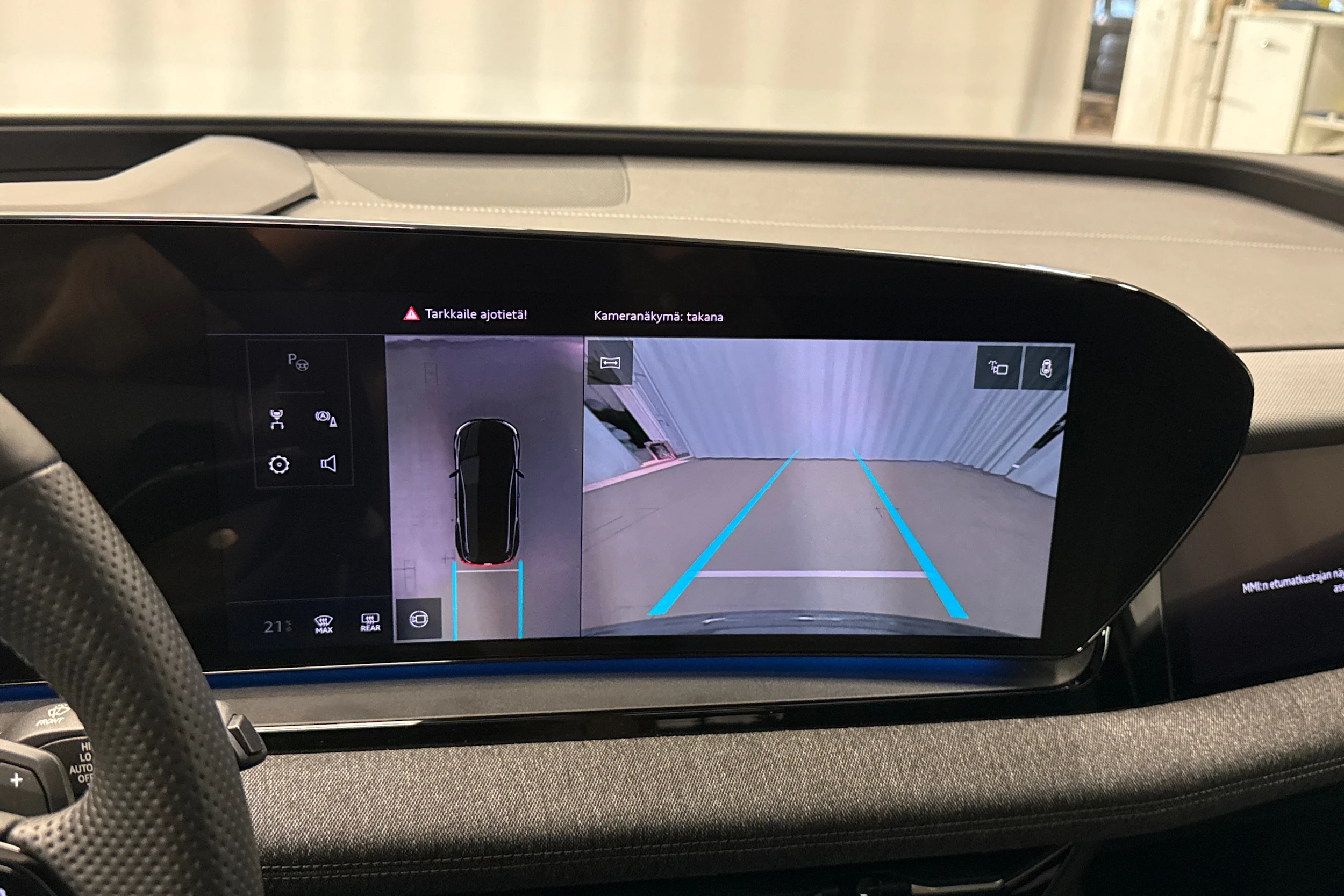 harmaa Audi Q6 e-tron 2025 kuva 17.