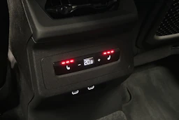 sininen Audi Q6 e-tron 2025 kuva 14.