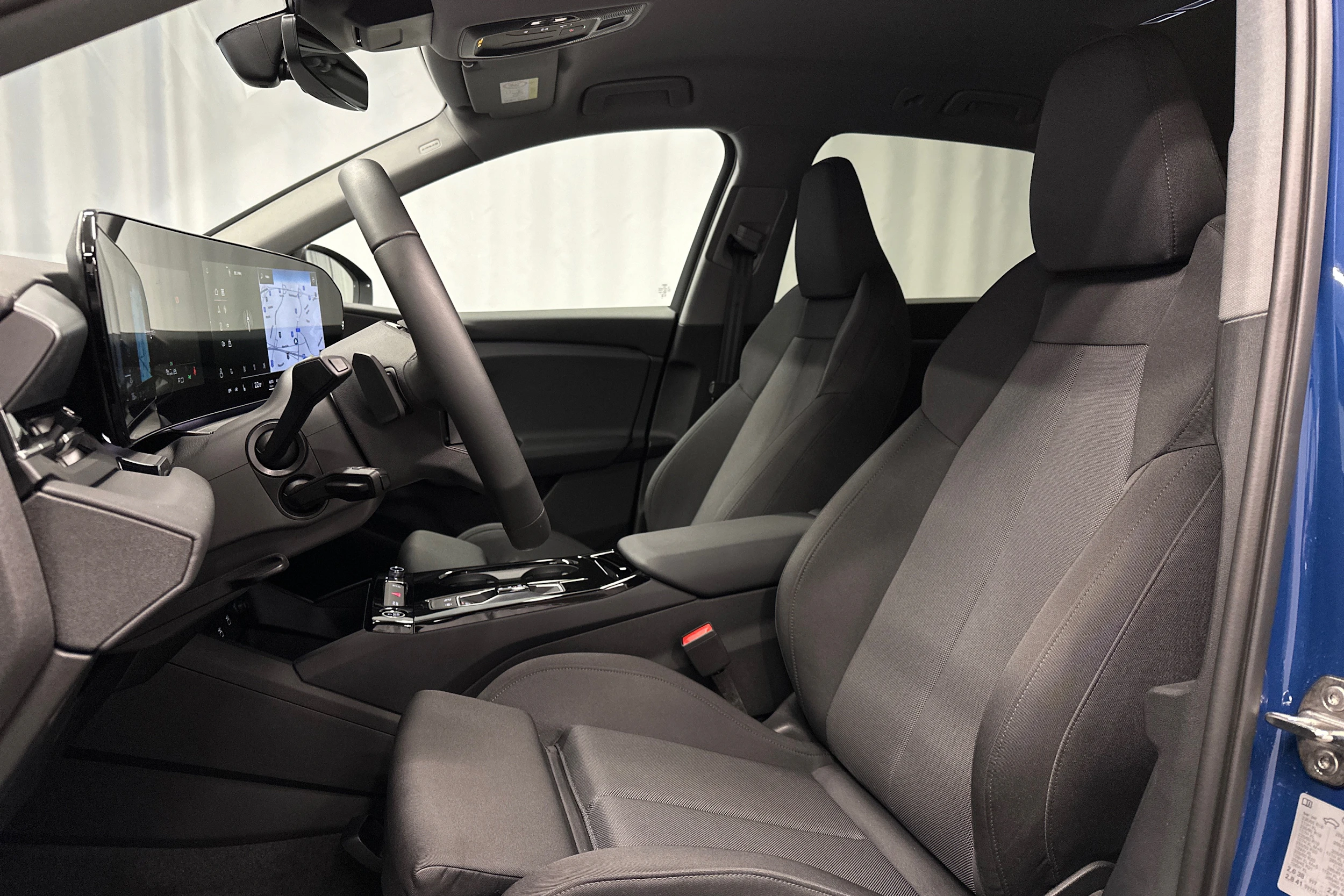 sininen Audi Q6 e-tron 2025 kuva 15.
