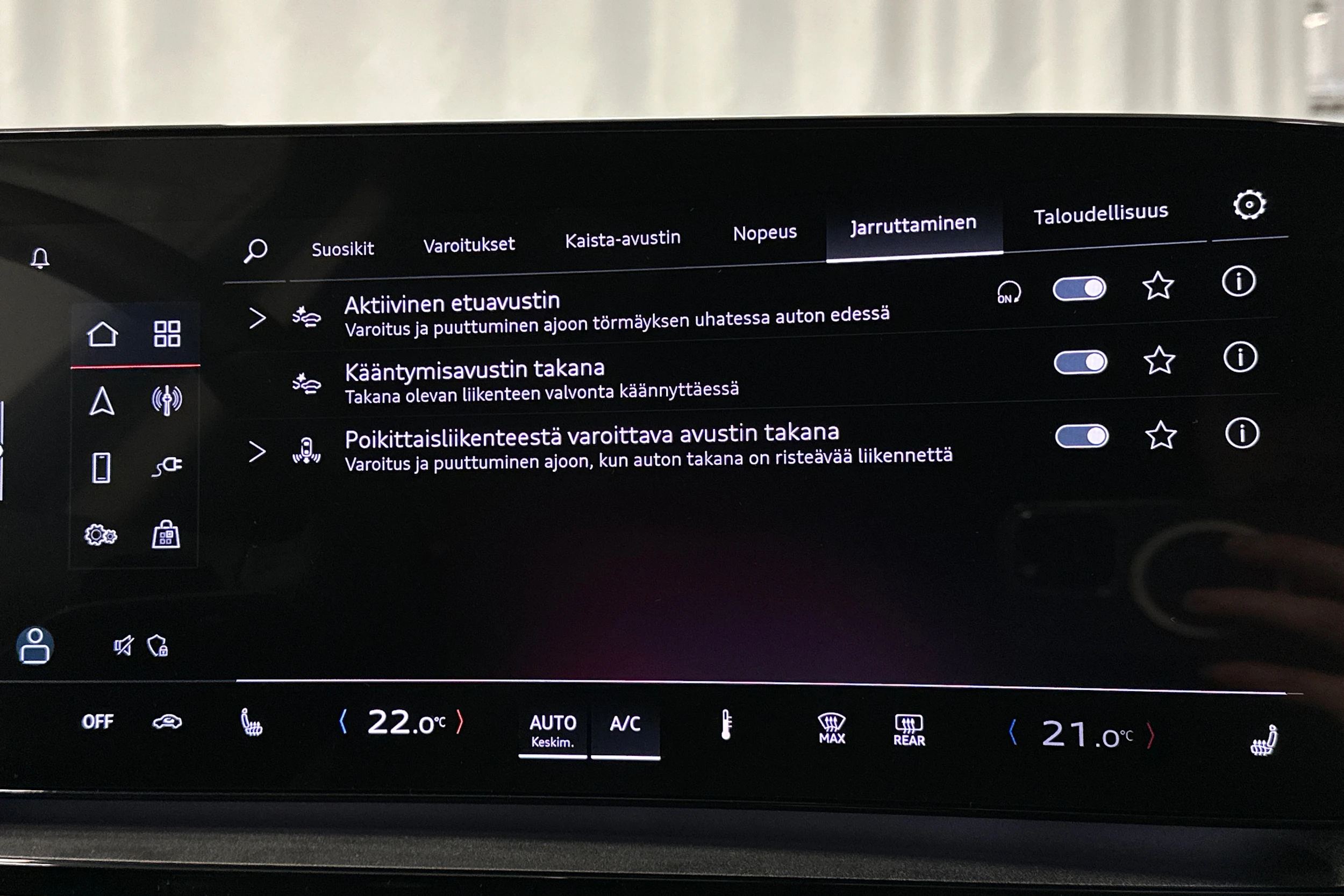 sininen Audi Q6 e-tron 2025 kuva 27.