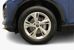 sininen Audi Q6 e-tron 2025 kuva 9.