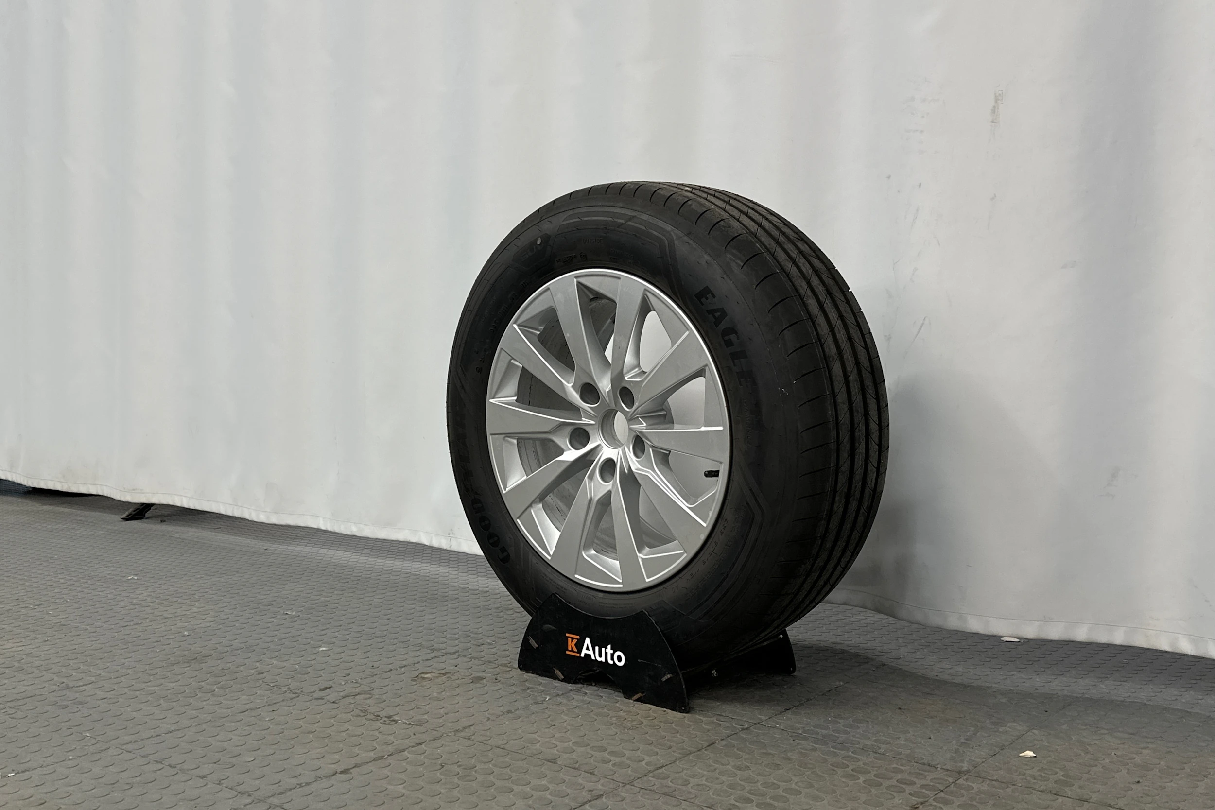 sininen Audi Q6 e-tron 2025 kuva 10.