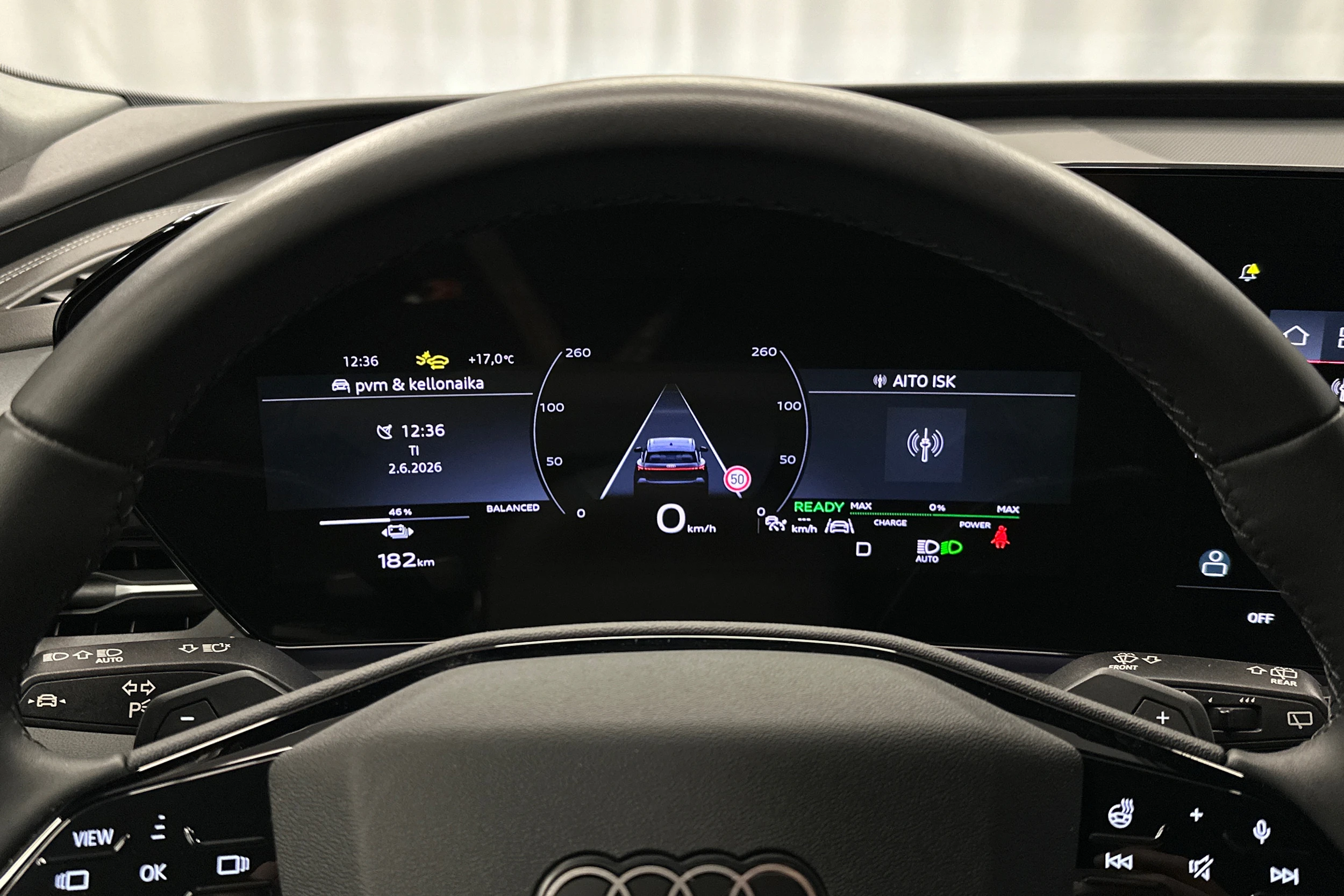 sininen Audi Q6 e-tron 2025 kuva 14.