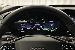 sininen Audi Q6 e-tron 2025 kuva 14.