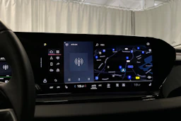 sininen Audi Q6 e-tron 2025 kuva 15.