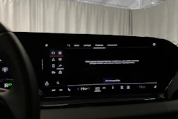 sininen Audi Q6 e-tron 2025 kuva 17.