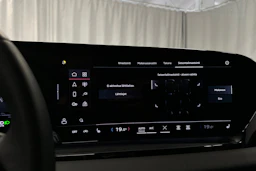 sininen Audi Q6 e-tron 2025 kuva 24.