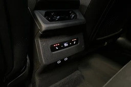 sininen Audi Q6 e-tron 2025 kuva 28.